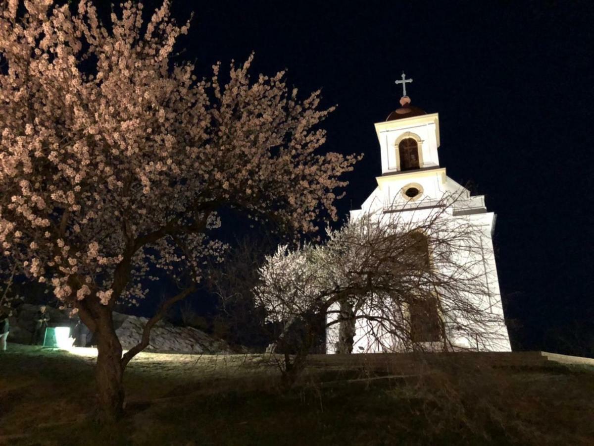 Varadi Antal Utca Pécs Exterior photo